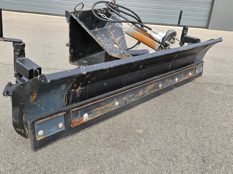 Avant Dozerblad / Sneeuwschuif - Accessoire pour Machine agricole: photos 5 Avant Dozerblad / Sneeuwschuif - Accessoire pour Machine agricole: photos 5