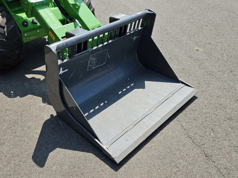 Avant Puinbak met inlegvel 109cm - Accessoire pour Machine agricole: photos 1 Avant Puinbak met inlegvel 109cm - Accessoire pour Machine agricole: photos 1