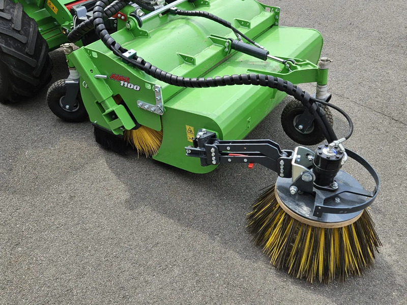 Avant borstel met opvangbak 1100 - Accessoire pour Machine agricole: photos 4 Avant borstel met opvangbak 1100 - Accessoire pour Machine agricole: photos 4