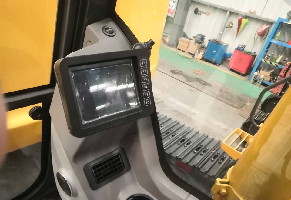 NEW MAXUS 13 Ton Crawler Excavator Warranty up to 10 YEARS НОВА Копарка гусенична MAXUS 13 тонн Гарантія до 10 РОКІВ NOWA Koparka gąsienicowa MAXUS 13 ton Gwarancja do 10 LAT - Pelle sur chenille: photos 4 NEW MAXUS 13 Ton Crawler Excavator Warranty up to 10 YEARS НОВА Копарка гусенична MAXUS 13 тонн Гарантія до 10 РОКІВ NOWA Koparka gąsienicowa MAXUS 13 ton Gwarancja do 10 LAT - Pelle sur chenille: photos 4