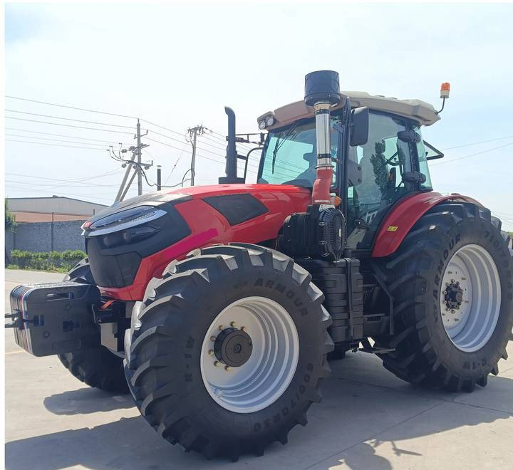NEW MAXUS 260 HP 4x4 Tractor Warranty up to 10 YEARS НОВИЙ MAXUS 260 К.с. Трактор 4x4 Гарантія до 10 РОКІВ NOWY MAXUS 260 KM Ciągnik 4x4 Gwarancja do 10 LAT - Tracteur agricole: photos 2 NEW MAXUS 260 HP 4x4 Tractor Warranty up to 10 YEARS НОВИЙ MAXUS 260 К.с. Трактор 4x4 Гарантія до 10 РОКІВ NOWY MAXUS 260 KM Ciągnik 4x4 Gwarancja do 10 LAT - Tracteur agricole: photos 2