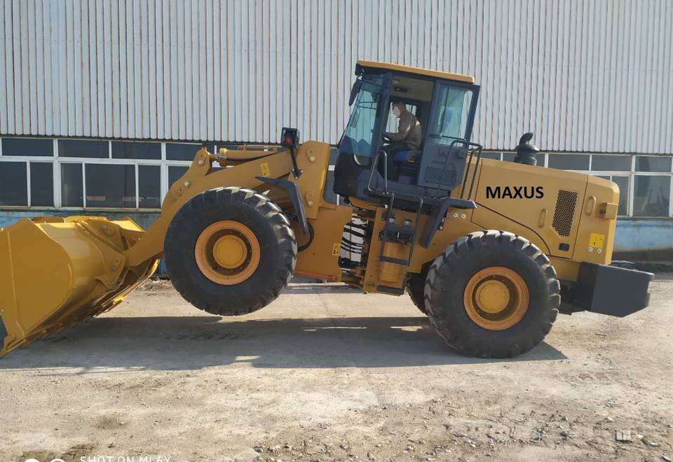 NEW MAXUS Steyr 16 TON Wheel Loader Warranty up to 10 YEARS НОВА Копарка колісна MAXUS Steyr 16 ТОН Гарантія до 10 РОКІВ NOWA Ładowarka Kołowa MAXUS Steyr 16 TON Gwarancja do 10 LAT - Chargeuse sur pneus: photos 5 NEW MAXUS Steyr 16 TON Wheel Loader Warranty up to 10 YEARS НОВА Копарка колісна MAXUS Steyr 16 ТОН Гарантія до 10 РОКІВ NOWA Ładowarka Kołowa MAXUS Steyr 16 TON Gwarancja do 10 LAT - Chargeuse sur pneus: photos 5