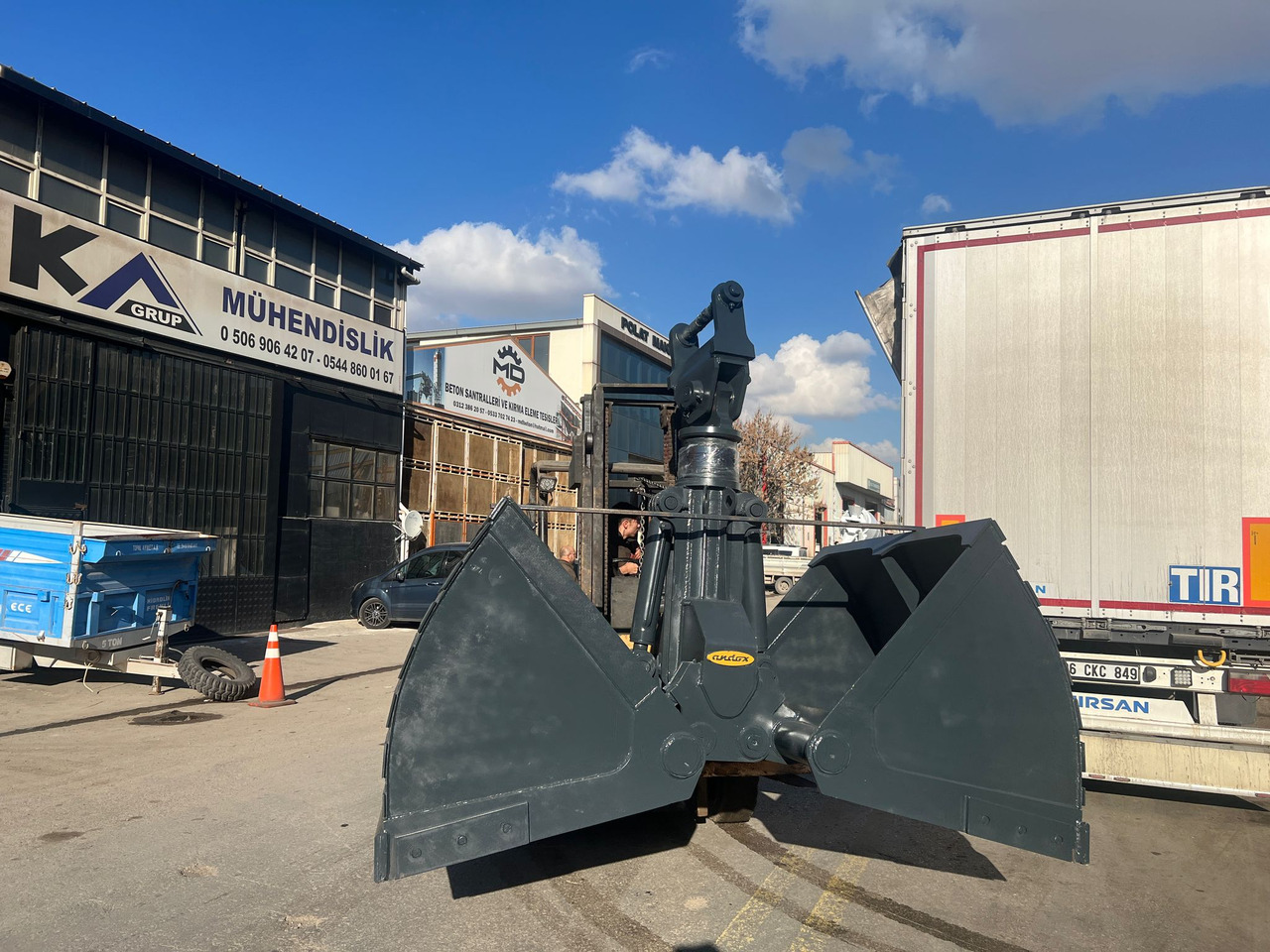 Andox Clamshell - Benne preneuse pour Engins de chantier: photos 3 Andox Clamshell - Benne preneuse pour Engins de chantier: photos 3