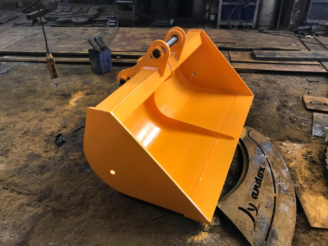 Volvo  - Godet pour chargeur pour Engins de chantier: photos 3 Volvo  - Godet pour chargeur pour Engins de chantier: photos 3