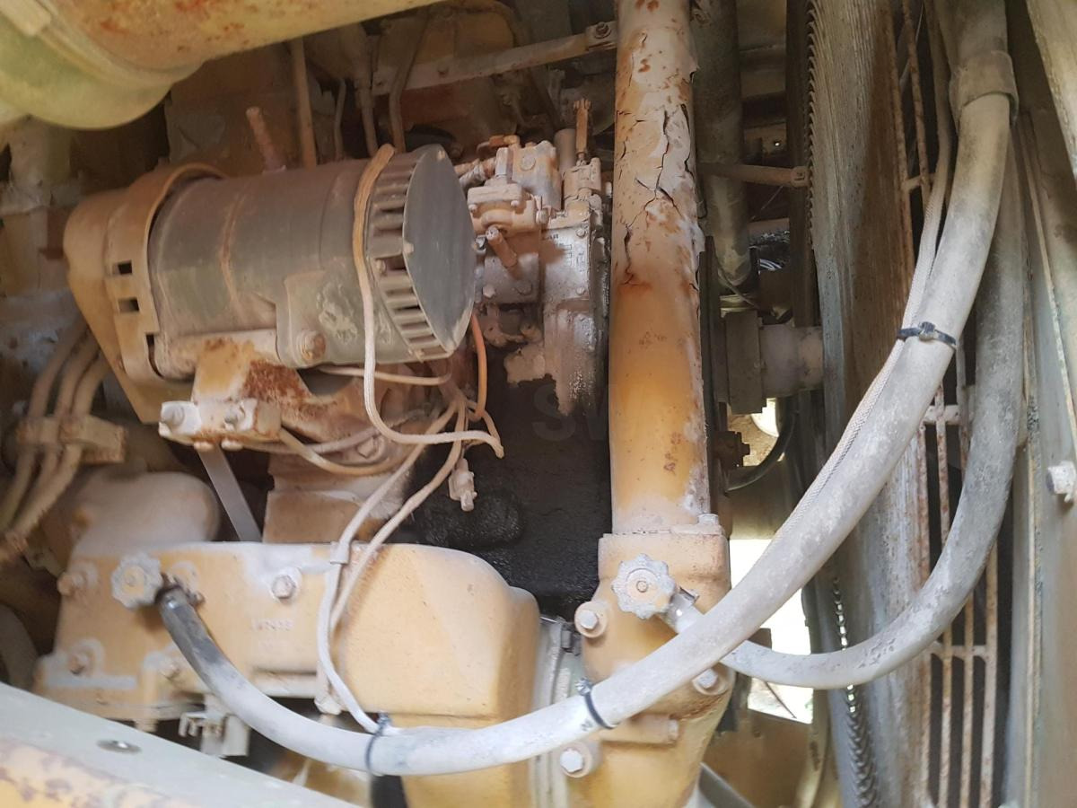 Tombereau rigide Caterpillar 777 B: photos 17