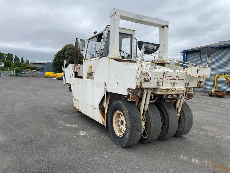 Caterpillar PS300 - Compacteur à pneus: photos 5 Caterpillar PS300 - Compacteur à pneus: photos 5