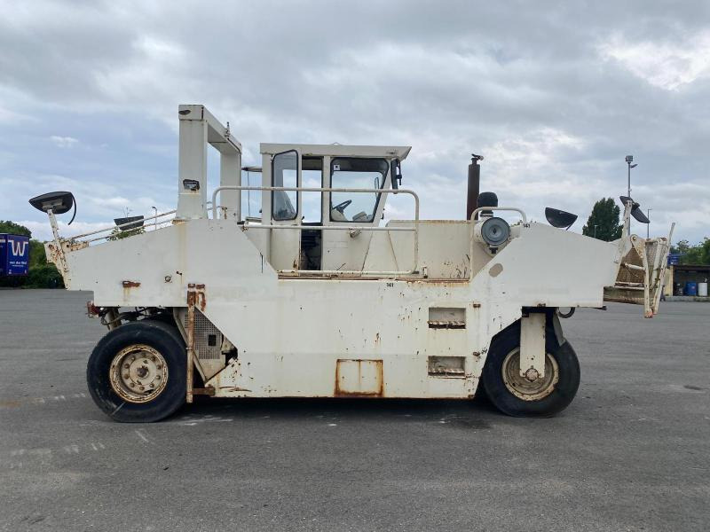 Caterpillar PS300 - Compacteur à pneus: photos 2 Caterpillar PS300 - Compacteur à pneus: photos 2