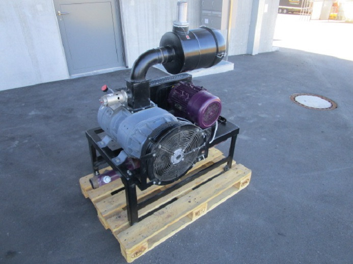 BARRATI VAKUUMPUMPE MIT GESTELL MIT ANSAUGFILTER UND SCHALLDÄMPFER - Machine d'emballage et de conditionnement: photos 2 BARRATI VAKUUMPUMPE MIT GESTELL MIT ANSAUGFILTER UND SCHALLDÄMPFER - Machine d'emballage et de conditionnement: photos 2