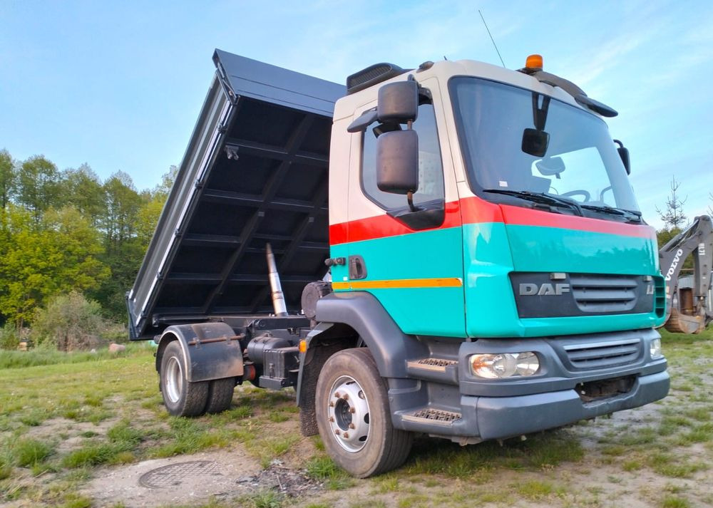 DAF LF 55.220 - Camion benne: photos 2 DAF LF 55.220 - Camion benne: photos 2