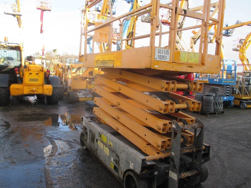 Genie GS 3246 - Nacelle ciseaux: photos 4 Genie GS 3246 - Nacelle ciseaux: photos 4