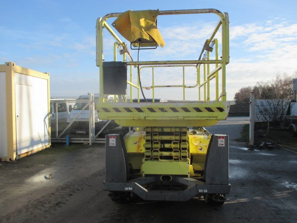 Haulotte Compact 12 DX - Nacelle ciseaux: photos 4 Haulotte Compact 12 DX - Nacelle ciseaux: photos 4