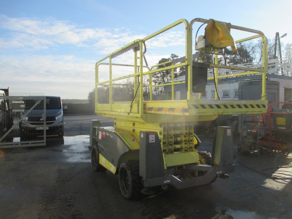 Haulotte Compact 12 DX - Nacelle ciseaux: photos 5 Haulotte Compact 12 DX - Nacelle ciseaux: photos 5