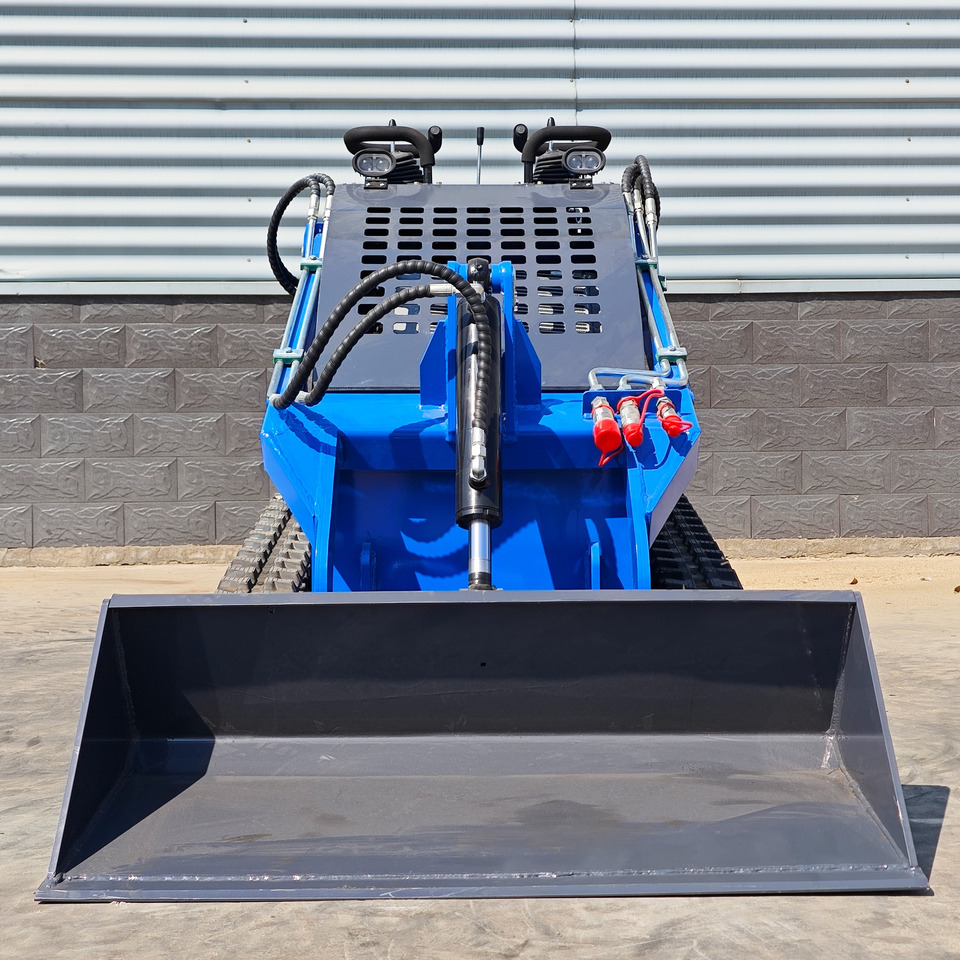 LEZUM LA380 Mini Skid Steer Loader Compact Track Diesel Cheap Mini Skid Steer Loader For Sale With Mini Skid Steer Attachments 4 In 1 Bucket - Mini chargeuse: photos 5 LEZUM LA380 Mini Skid Steer Loader Compact Track Diesel Cheap Mini Skid Steer Loader For Sale With Mini Skid Steer Attachments 4 In 1 Bucket - Mini chargeuse: photos 5