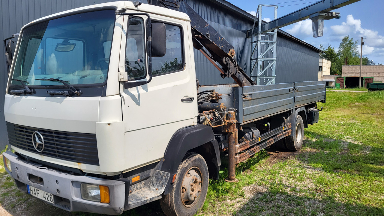 MERCEDES-BENZ 814 HIAB 071 - Camion grue: photos 1 MERCEDES-BENZ 814 HIAB 071 - Camion grue: photos 1