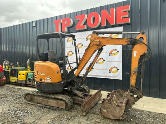 Case CX26C Canopy - Mini pelle: photos 5 Case CX26C Canopy - Mini pelle: photos 5