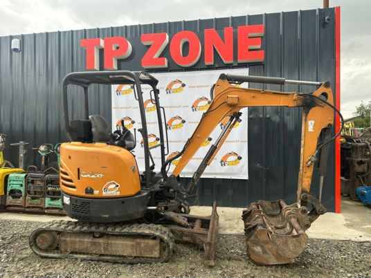 Case CX26C Canopy - Mini pelle: photos 3 Case CX26C Canopy - Mini pelle: photos 3