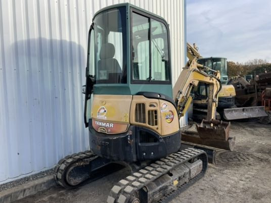 Yanmar VIO25-4 Cabine - Mini pelle: photos 3 Yanmar VIO25-4 Cabine - Mini pelle: photos 3