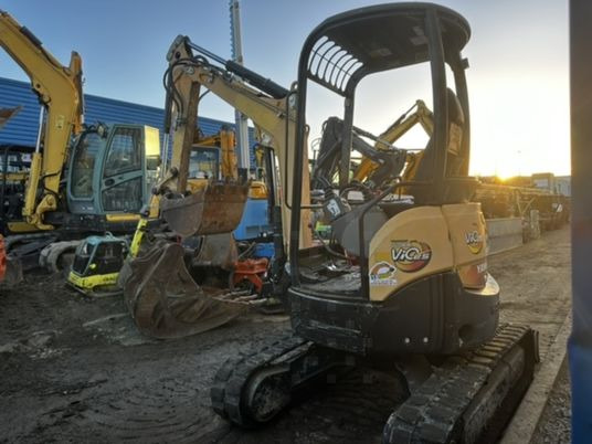 Yanmar VIO25-4 Canopy - Mini pelle: photos 2 Yanmar VIO25-4 Canopy - Mini pelle: photos 2