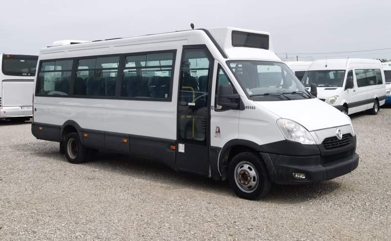 Iveco Daily 23 *NOWY SILNIK* 2 SZTUKI*, klima, winda - Bus interurbain: photos 1 Iveco Daily 23 *NOWY SILNIK* 2 SZTUKI*, klima, winda - Bus interurbain: photos 1