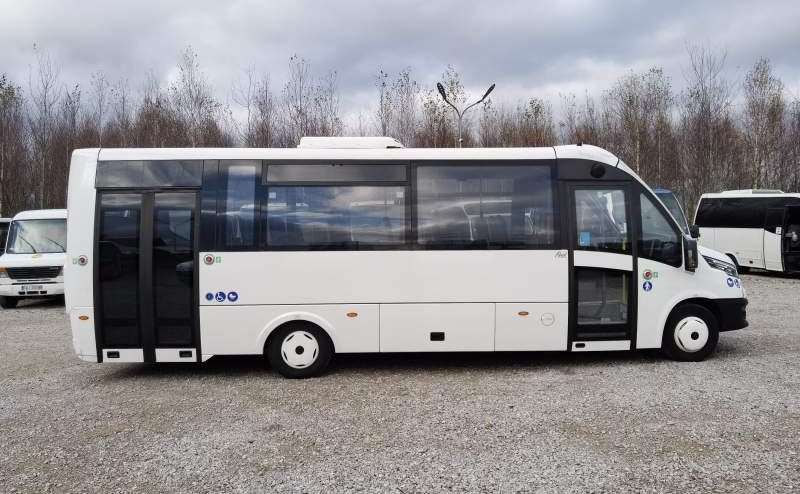 Iveco Rosero First 2022 EURO 6 2szt - Minibus, Transport de personnes: photos 5 Iveco Rosero First 2022 EURO 6 2szt - Minibus, Transport de personnes: photos 5
