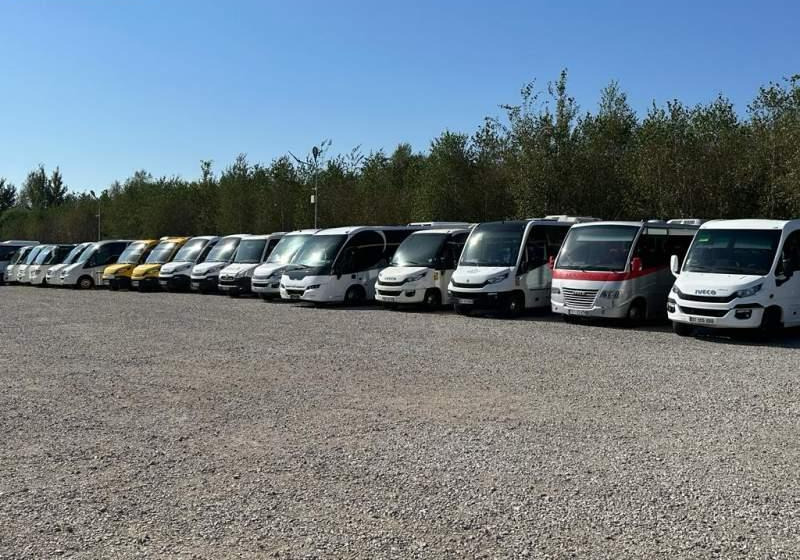 Mercedes-Benz Duży wybór Mercedes, Iveco 30-35 miejsc - Autocar: photos 1 Mercedes-Benz Duży wybór Mercedes, Iveco 30-35 miejsc - Autocar: photos 1
