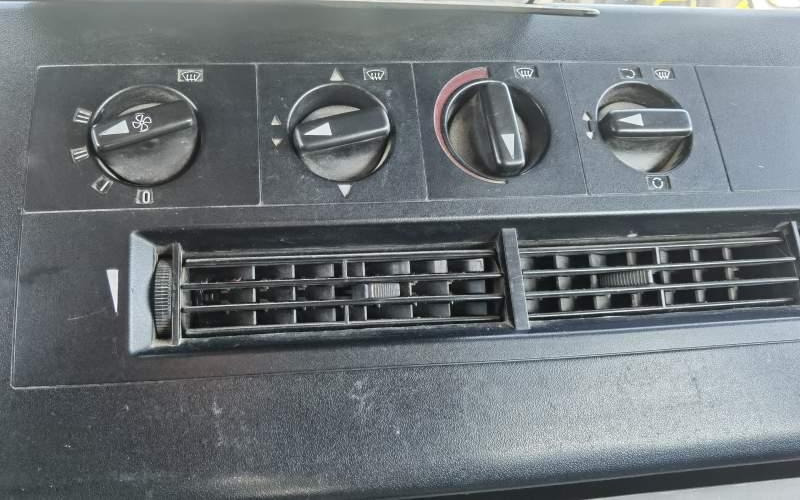 Bus interurbain Mercedes-Benz Vario 813D 31+15: photos 10