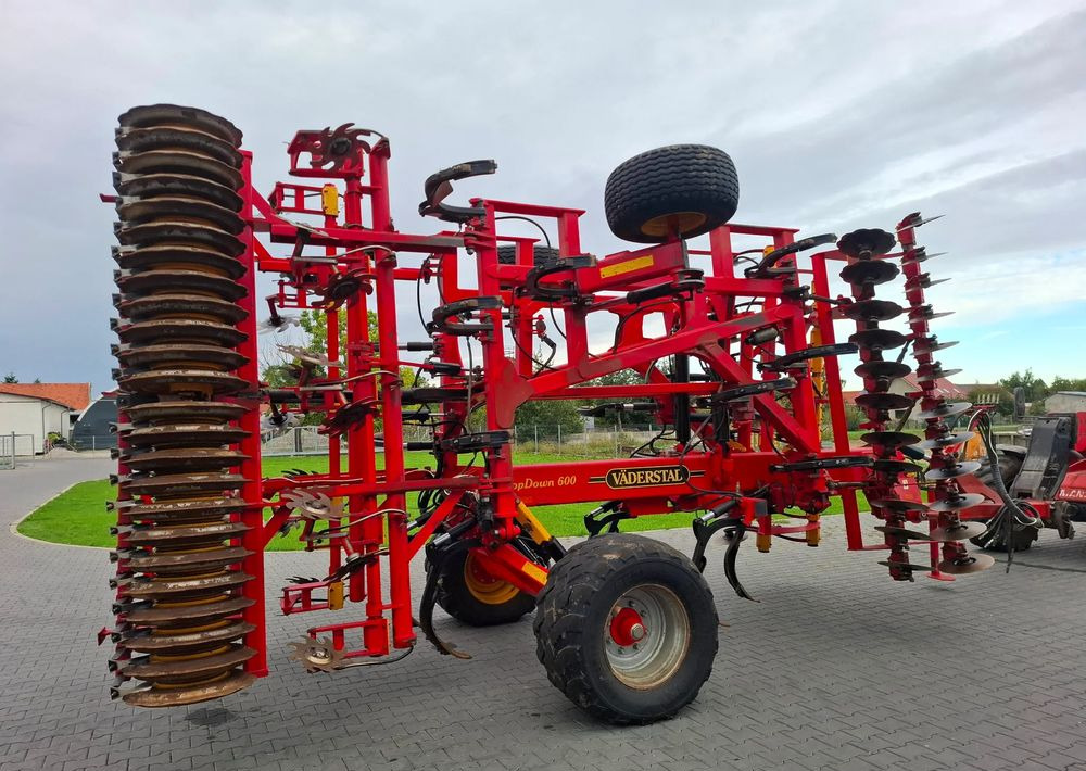 Outils du sol Väderstad TOPDOWN 600 2015 Rok, Nie Malowany , Stan Bardzo Dobry: photos 8 Outils du sol Väderstad TOPDOWN 600 2015 Rok, Nie Malowany , Stan Bardzo Dobry: photos 8
