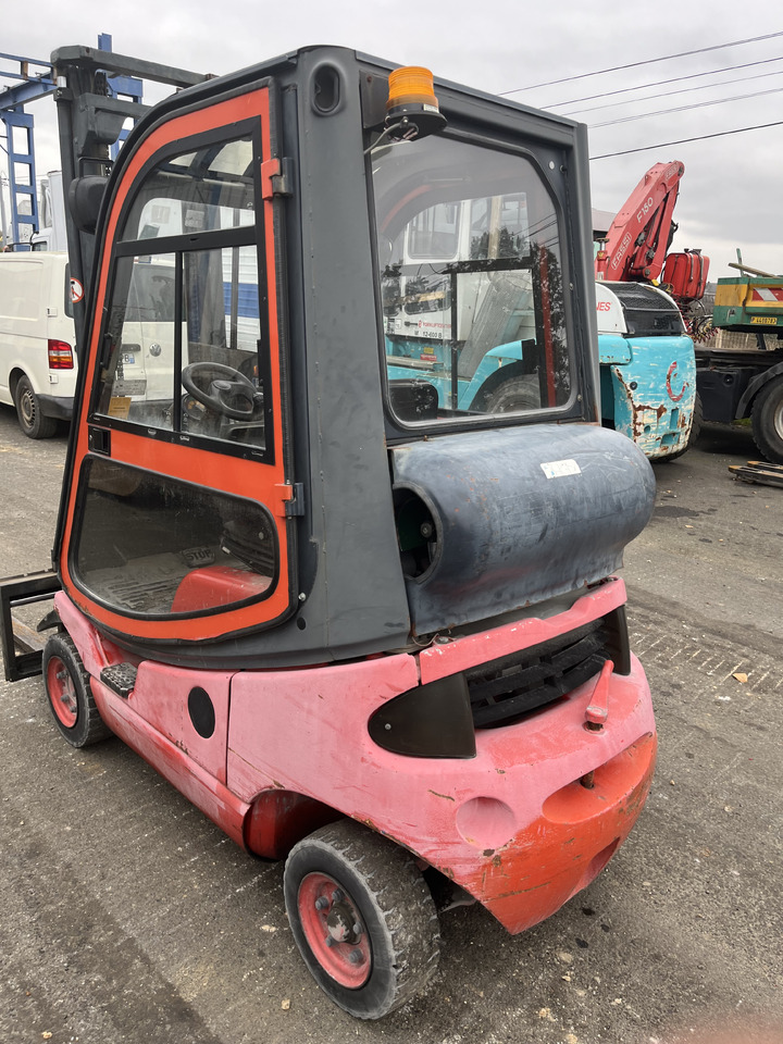 FENWICK H18 1t8 - Chariot élévateur à gaz: photos 5 FENWICK H18 1t8 - Chariot élévateur à gaz: photos 5