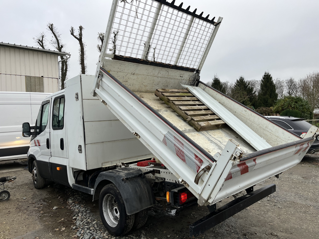 Utilitaire benne Iveco Daily 35-170: photos 12 Utilitaire benne Iveco Daily 35-170: photos 12