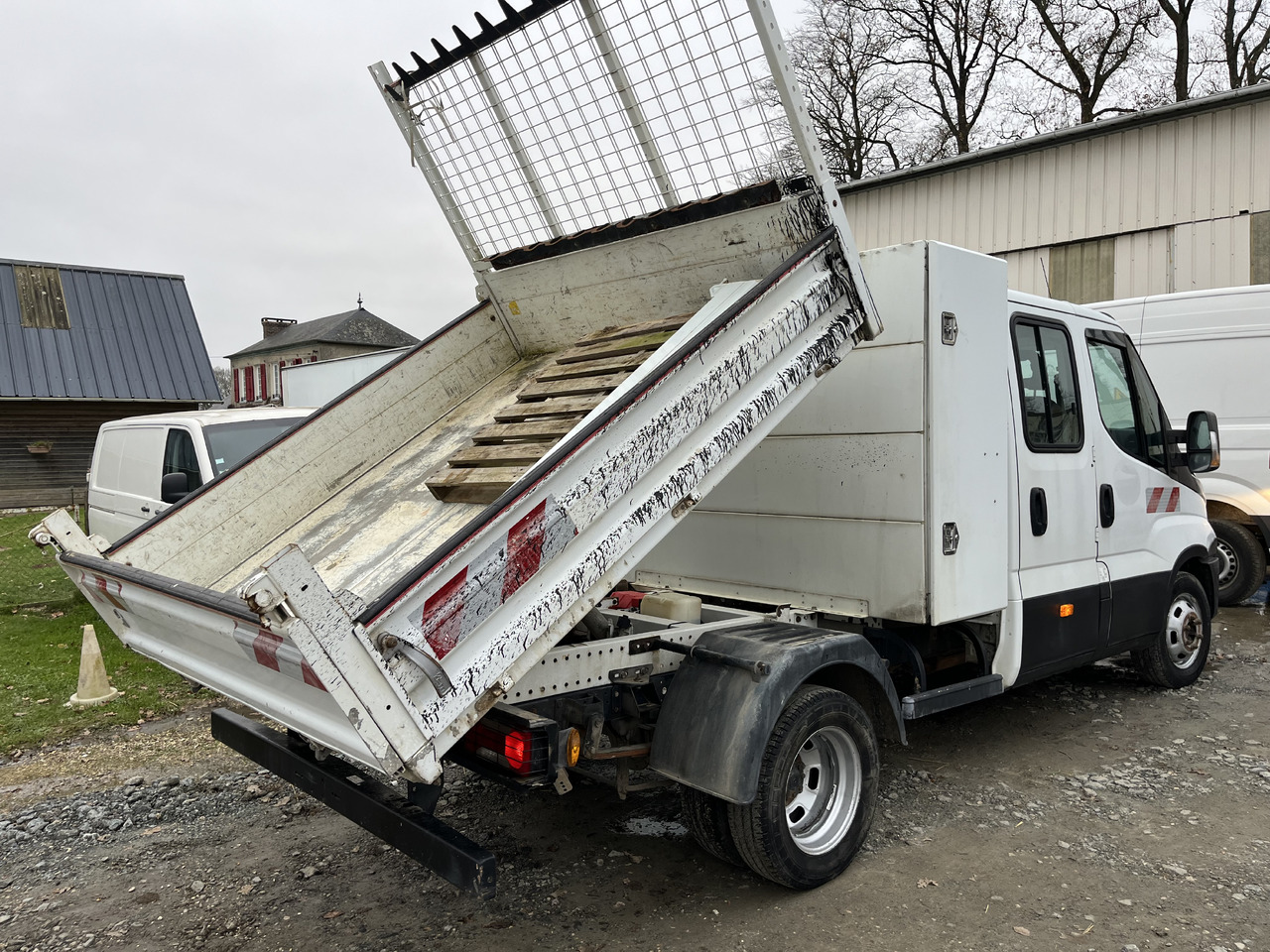 Utilitaire benne Iveco Daily 35-170: photos 13 Utilitaire benne Iveco Daily 35-170: photos 13