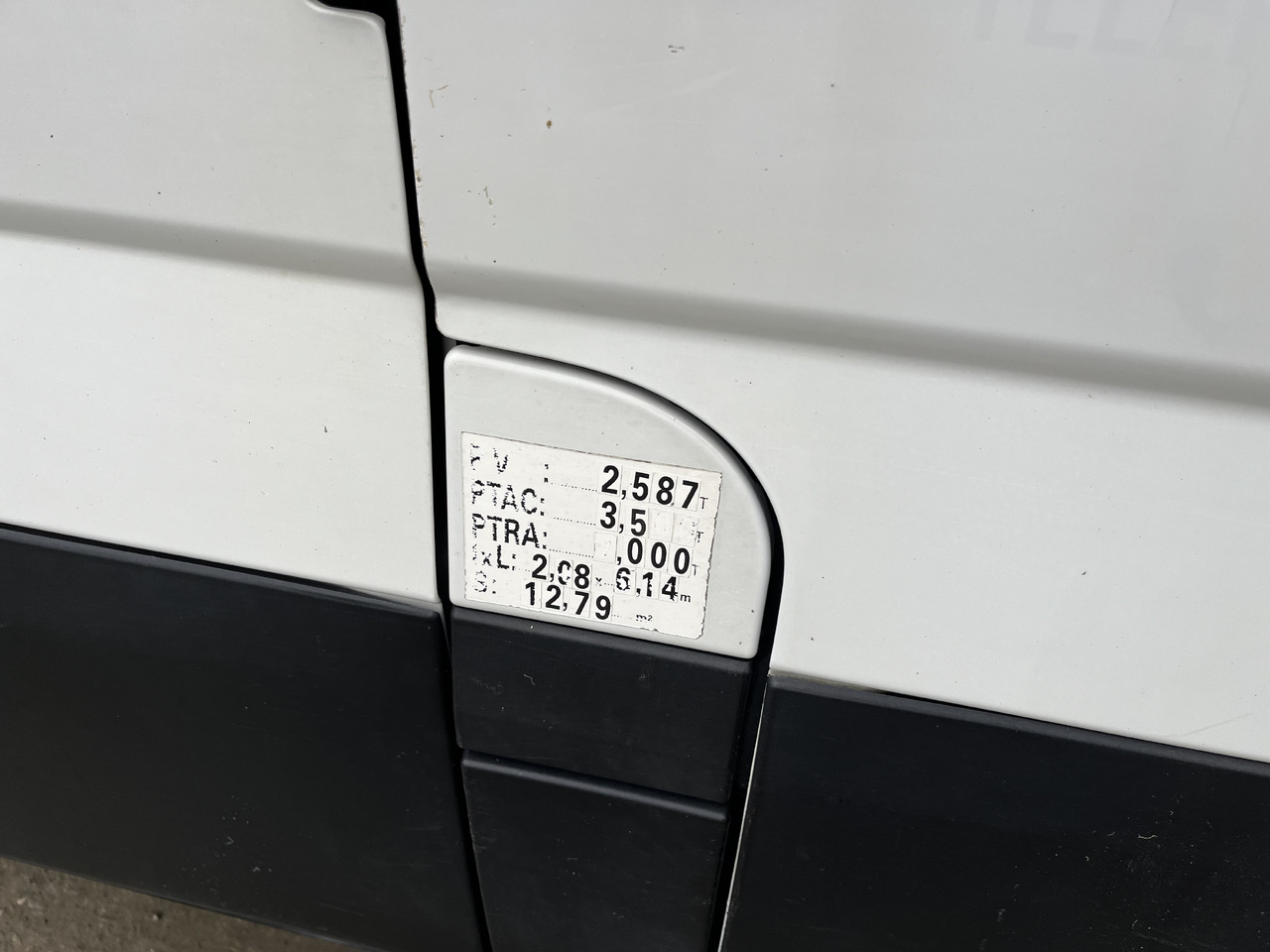 Iveco Daily 35-170 - Utilitaire benne: photos 4 Iveco Daily 35-170 - Utilitaire benne: photos 4