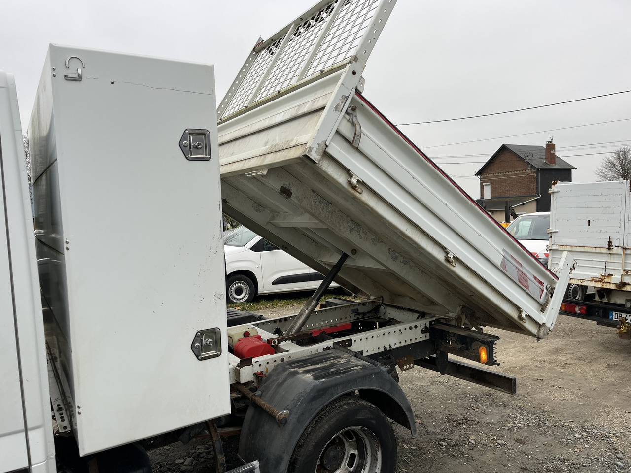 Utilitaire benne Iveco Daily 35-170: photos 11 Utilitaire benne Iveco Daily 35-170: photos 11