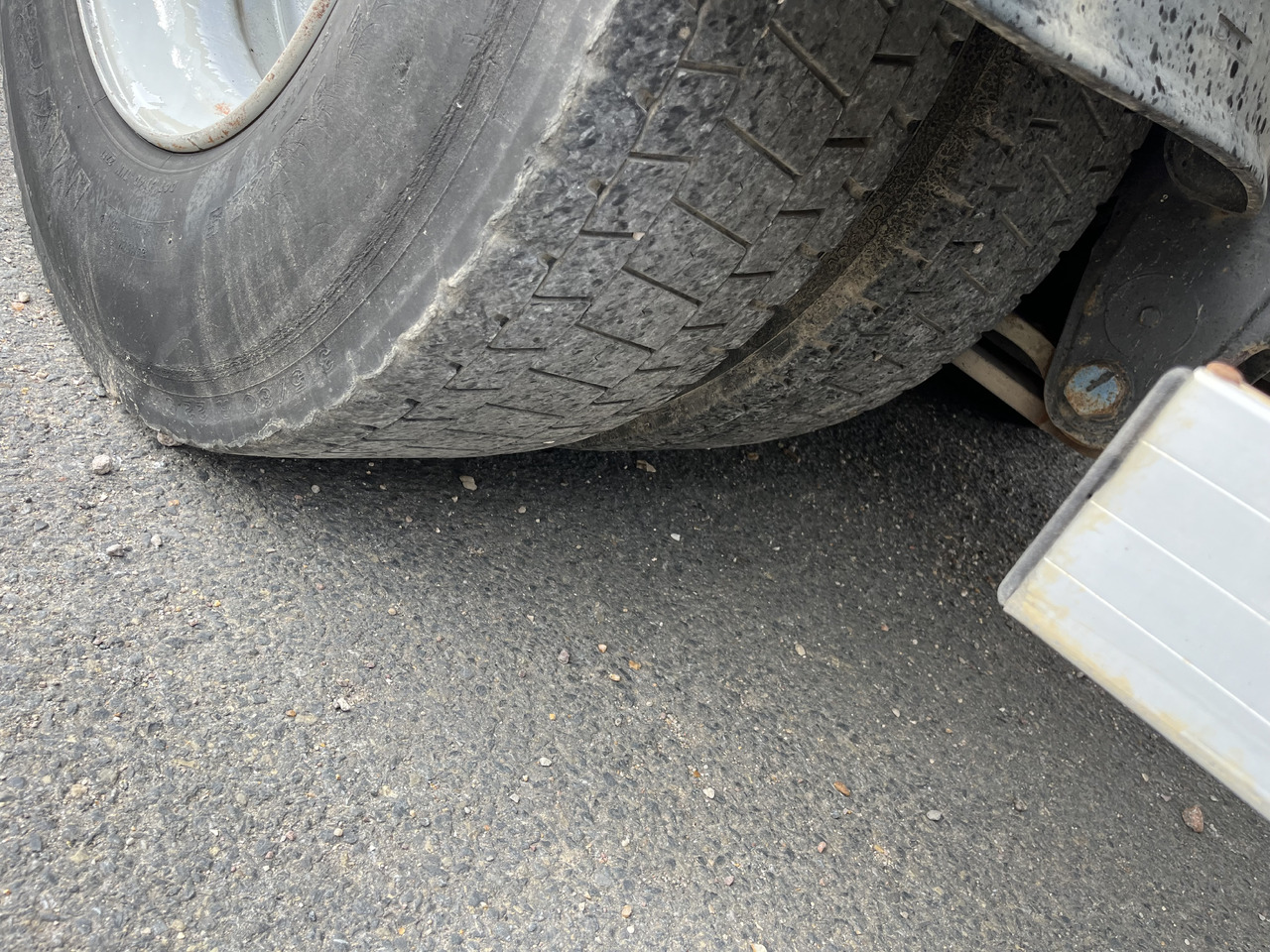 Camion à rideaux coulissants RENAULT Premium 320dci 6x2 plsc: photos 8 Camion à rideaux coulissants RENAULT Premium 320dci 6x2 plsc: photos 8