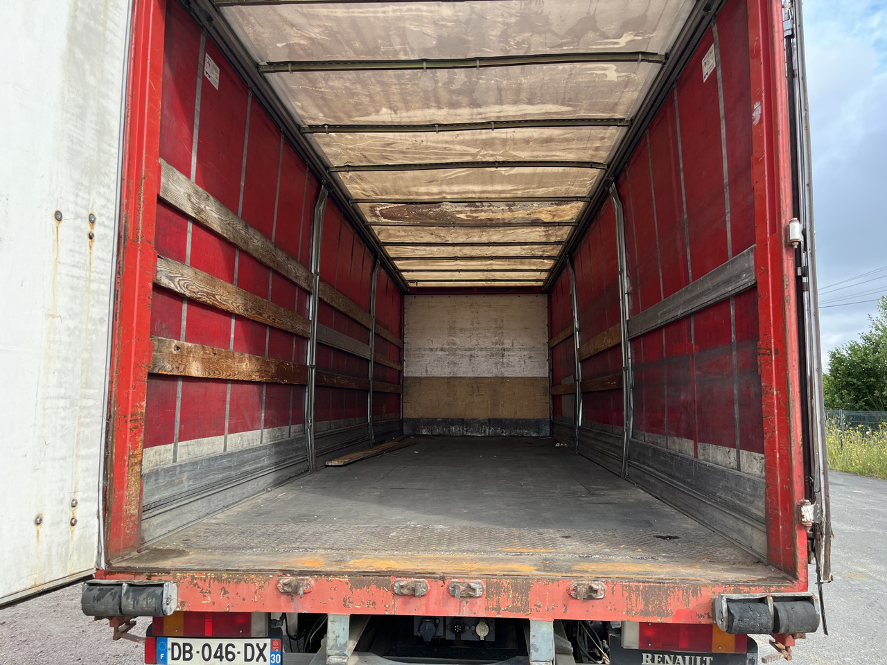 Camion à rideaux coulissants RENAULT Premium 320dci 6x2 plsc: photos 12 Camion à rideaux coulissants RENAULT Premium 320dci 6x2 plsc: photos 12