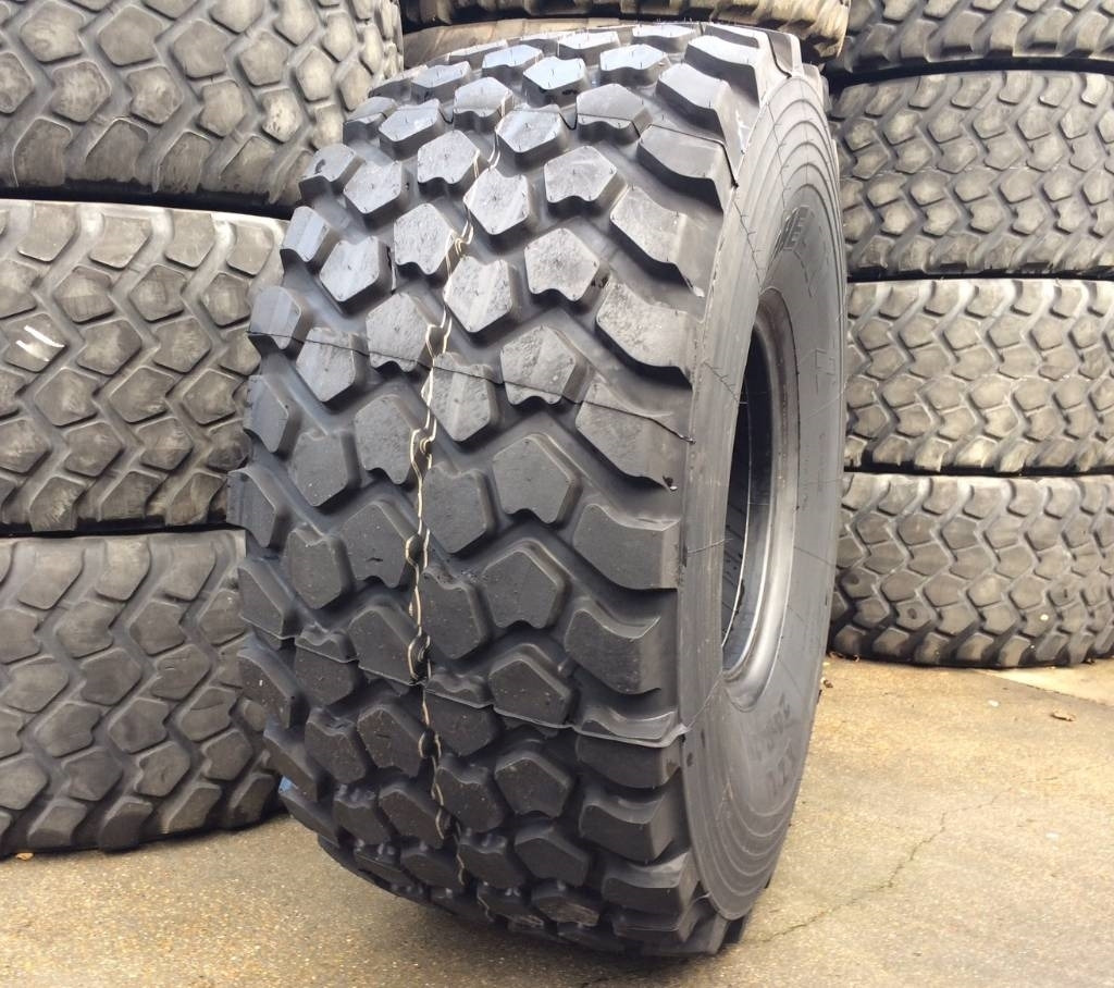 Michelin 24R21 XZL - NEW - Pneu pour Machine agricole: photos 1 Michelin 24R21 XZL - NEW - Pneu pour Machine agricole: photos 1