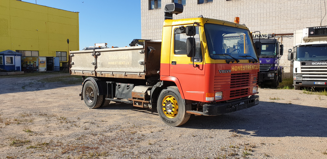 VOLVO FL 7 - Camion benne: photos 3 VOLVO FL 7 - Camion benne: photos 3