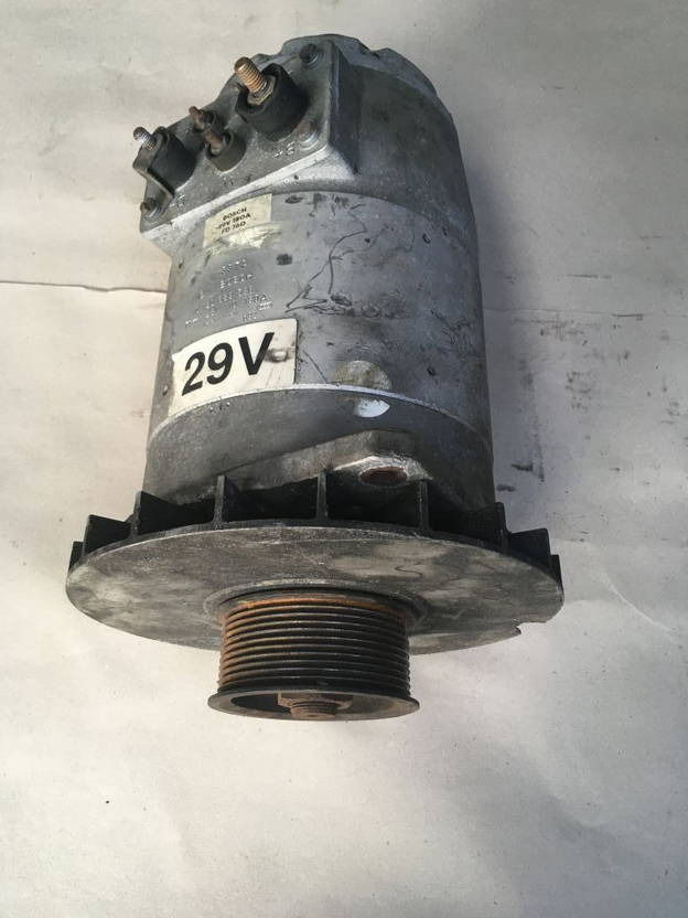 Bosch Bosch Lichtmaschine 180A 28V Bosch 0120689536 Generator Lima 0120689589 - Alternateur: photos 1 Bosch Bosch Lichtmaschine 180A 28V Bosch 0120689536 Generator Lima 0120689589 - Alternateur: photos 1