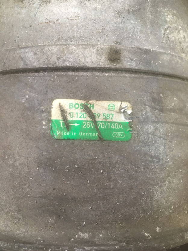 Bosch Lichtmaschine 140A Bosch 0120689587 / 0120689574 / 0120689571 0120689536 M  - Alternateur pour Bus: photos 2 Bosch Lichtmaschine 140A Bosch 0120689587 / 0120689574 / 0120689571 0120689536 M  - Alternateur pour Bus: photos 2
