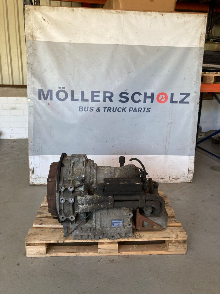 ZF Getriebe ZF 6HP 504 C 6HP504C 4182004003 MAN 81.33001-6660 81330016660 - Transmission pour Bus: photos 1 ZF Getriebe ZF 6HP 504 C 6HP504C 4182004003 MAN 81.33001-6660 81330016660 - Transmission pour Bus: photos 1