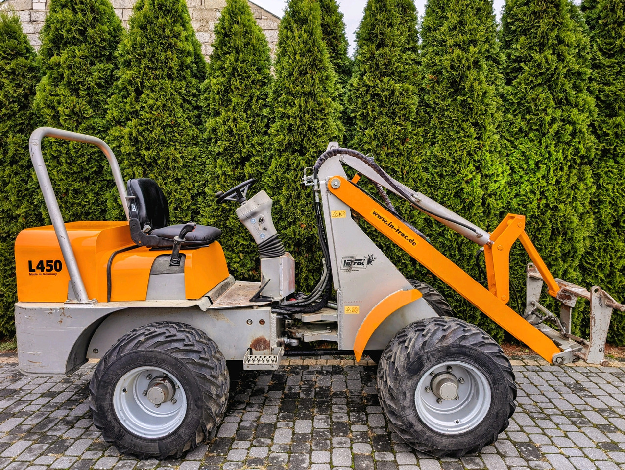 INTRAC L450 - Machine agricole: photos 2 INTRAC L450 - Machine agricole: photos 2