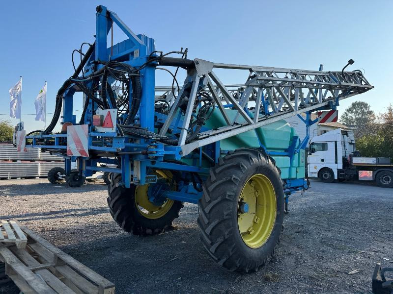 BERTHOUD MAXXOR 40 - Pulvérisateur traîné: photos 3 BERTHOUD MAXXOR 40 - Pulvérisateur traîné: photos 3