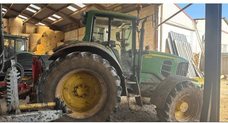 JOHN DEERE 7530 PREMIUM - Tracteur agricole: photos 3 JOHN DEERE 7530 PREMIUM - Tracteur agricole: photos 3