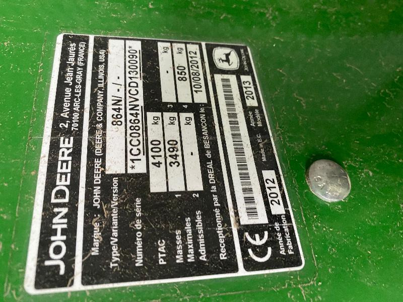 JOHN DEERE 864 - Presse à balles rondes: photos 4 JOHN DEERE 864 - Presse à balles rondes: photos 4