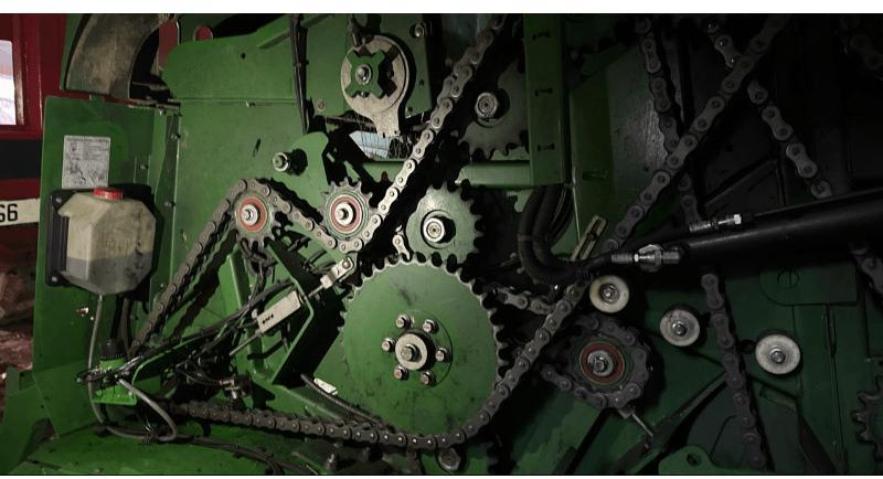 JOHN DEERE C441R - Presse à balles rondes: photos 5 JOHN DEERE C441R - Presse à balles rondes: photos 5