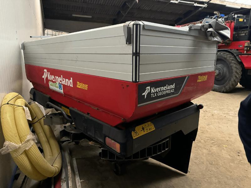 KVERNELAND TLX 3225 GEOSPRE - Distributeur d'engrais: photos 4 KVERNELAND TLX 3225 GEOSPRE - Distributeur d'engrais: photos 4