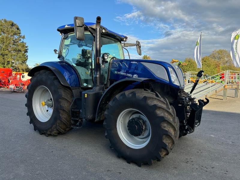 NEW-HOLLAND T7.245 AC - Tracteur agricole: photos 3 NEW-HOLLAND T7.245 AC - Tracteur agricole: photos 3