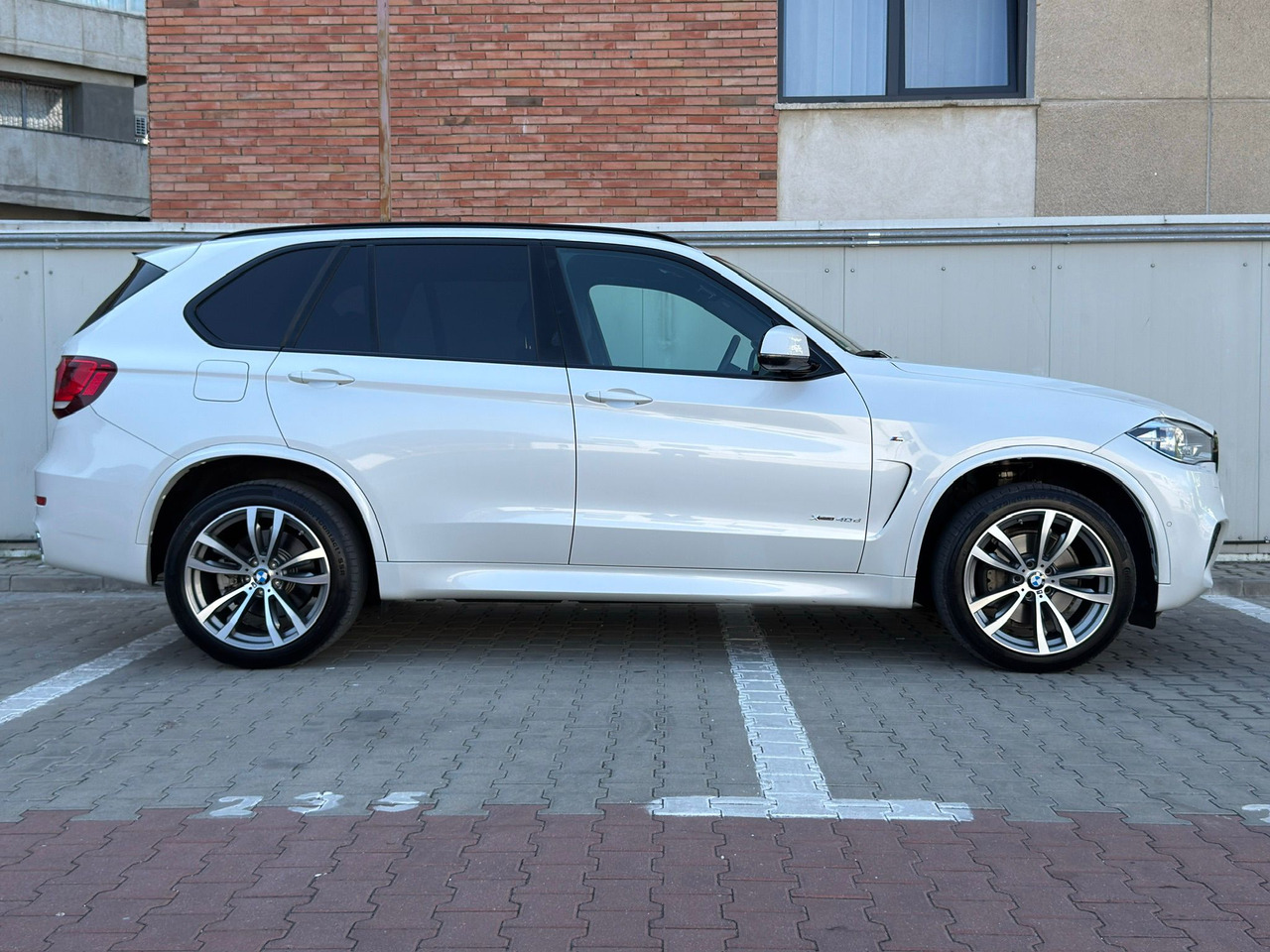 BMW X5 4.0 XDRIVE M PAKET - SUV: photos 5 BMW X5 4.0 XDRIVE M PAKET - SUV: photos 5