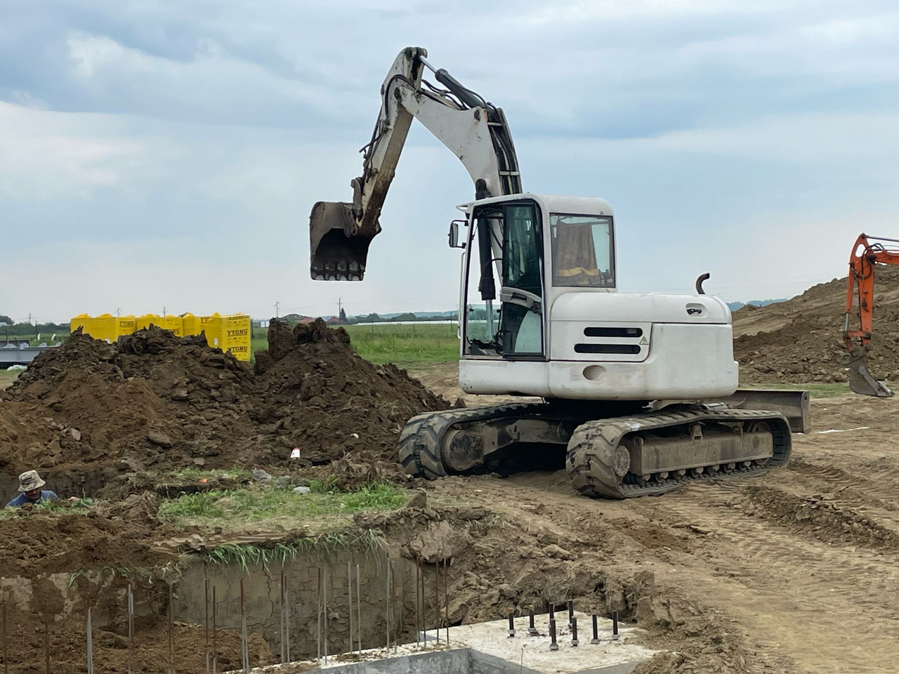 Excavator Terex TC 125 - Pelle sur chenille: photos 1 Excavator Terex TC 125 - Pelle sur chenille: photos 1