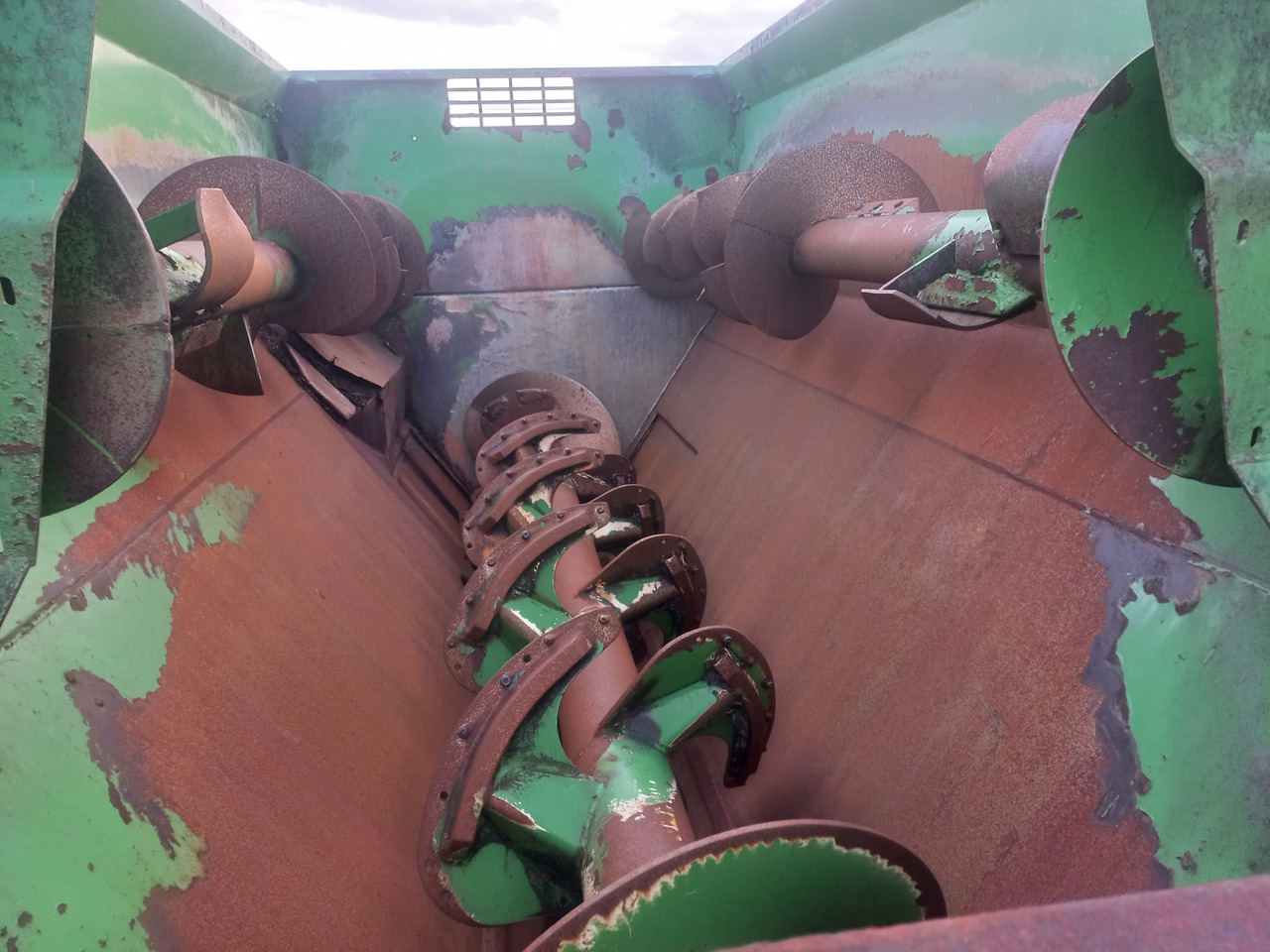 FARESIN TMR 1200 TEHNOLOGICAL TRAILER - Mélangeuse: photos 3 FARESIN TMR 1200 TEHNOLOGICAL TRAILER - Mélangeuse: photos 3