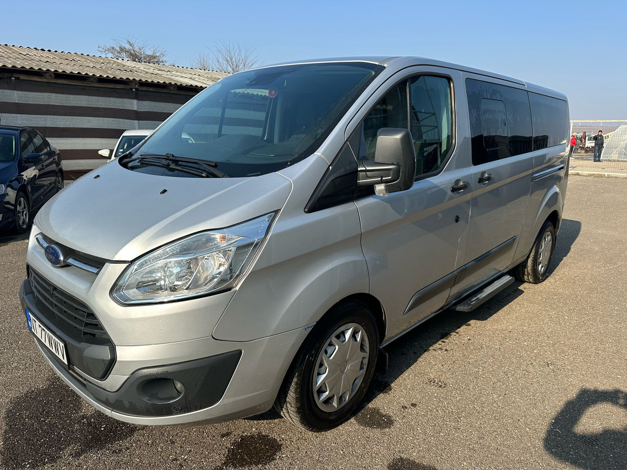 FORD TRANSIT CUSTOMS - Transport de personnes: photos 3 FORD TRANSIT CUSTOMS - Transport de personnes: photos 3